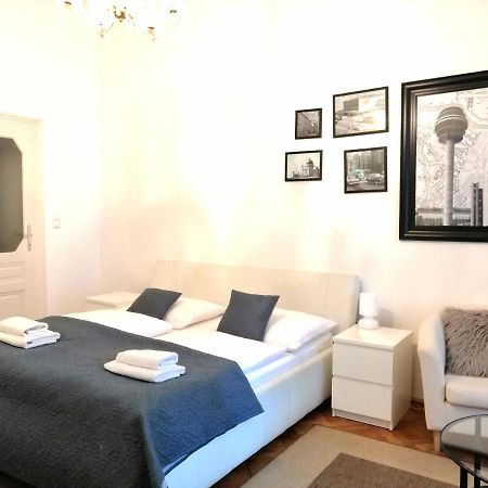 וינה Ferienwohnungen Spittelberg Schrankgasse מראה חיצוני תמונה